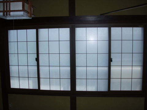 石川県珠洲市　I様邸　冬場の結露防止と景観性を考慮し和風調内窓を設置。